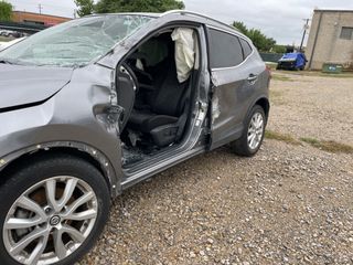 2020 Nissan Rogue Sport SV FWD Xtronic CVT - Primary Damage Left Image